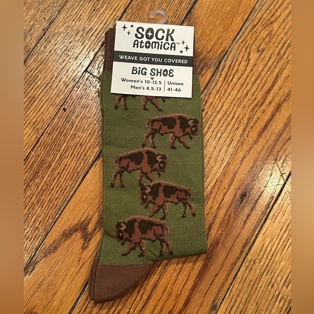 Sock Atomica New Buffalo Stampede green & brown socks size Men 8.5-13 but unisex